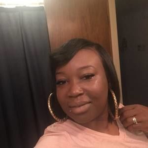 Meet your Posher, Denise